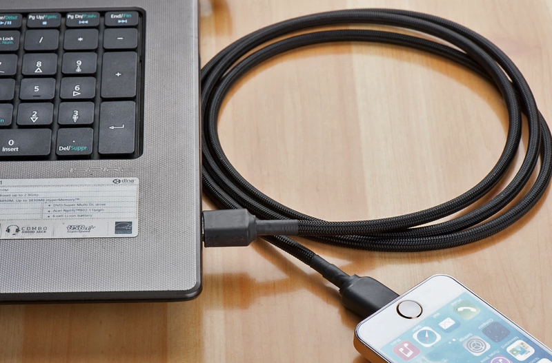Illustration for article titled A Single Cable With Swappable Connectors Wants To Replace All Your Wires